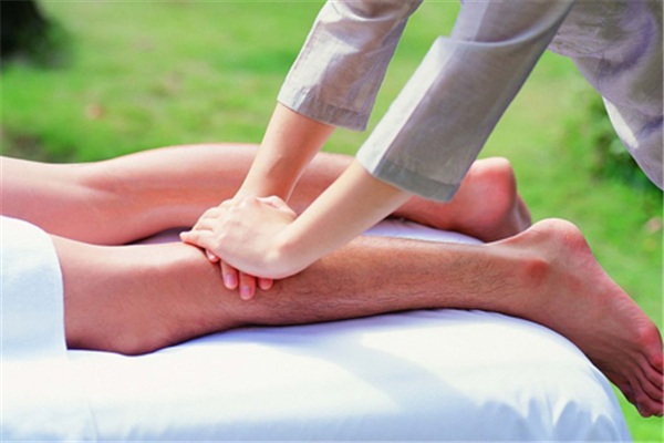 按摩是痛好还是不痛好 按摩后肌肉酸疼正常吗 按摩是痛好还是不痛好 按摩后肌肉酸疼正常吗