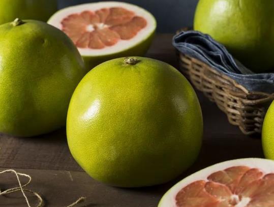 柚子肉外面的薄皮能吃吗?剥开的柚子可以密封在塑料袋里吗