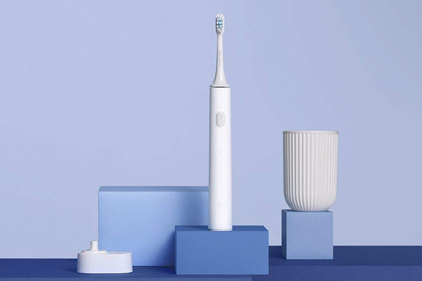 电动牙刷可以美白牙齿吗 电动牙刷可以刷烤瓷牙吗 电动牙刷可以美白牙齿吗 电动牙刷可以刷烤瓷牙吗