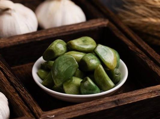 做腊八蒜的醋是要放凉再用吗?做腊八蒜的醋要不要烧开