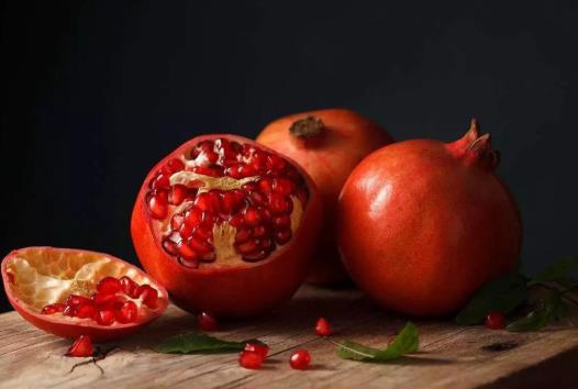 石榴皮煮水可以乌发吗?石榴皮煮水能治拉肚子吗