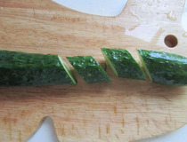 菱角炒肉做法图解 简单做出特色风味小炒菜1