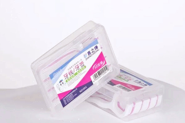 牙线有味道是有口臭吗 牙线是扁线好还是圆线好