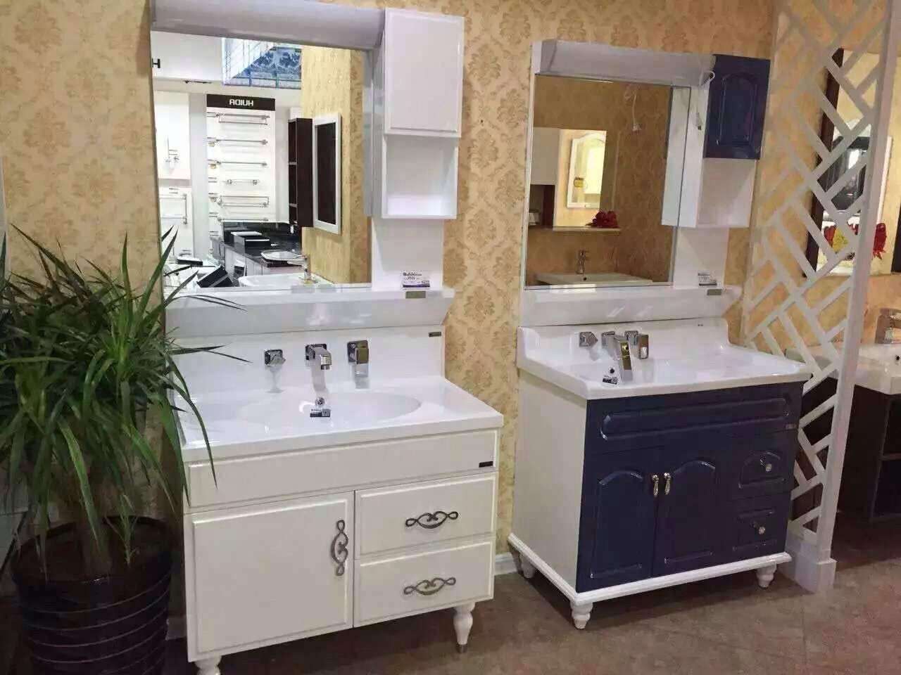 浴室柜镜前灯安装 浴室柜前面要不要安装镜前灯