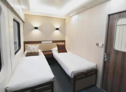 高级软卧房间里能抽烟吗?女生单独出行应该乘坐过夜的高级软卧吗