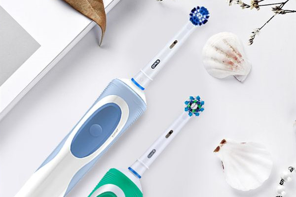 欧乐b电动牙刷可以水洗吗 欧乐b电动牙刷怎么清洗