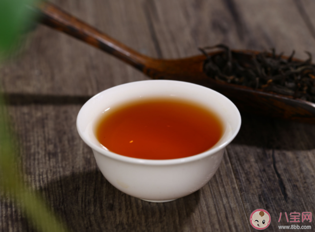 泡的红茶为什么有苦涩的味道 红茶要怎样泡才好喝 泡的红茶为什么有苦涩的味道 红茶要怎样泡才好喝