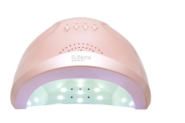 美甲灯照不干怎么回事 美甲灯一般照多久 美甲灯照不干怎么回事 美甲灯一般照多久