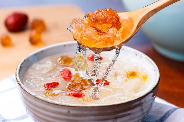 雪燕是不是有股酸味 雪燕为什么有酸味 雪燕是不是有股酸味 雪燕为什么有酸味