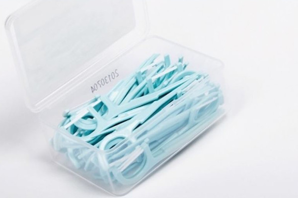 牙线会导致牙缝变大吗 牙线会导致牙齿松动吗 牙线会导致牙缝变大吗 牙线会导致牙齿松动吗