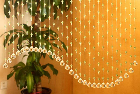 水晶门帘安装 好看的水晶门帘如何安装?它的搭配技巧是什么?