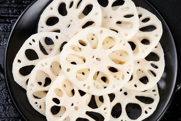 莲藕要放冰箱保存吗 莲藕要焯水吗 莲藕要放冰箱保存吗 莲藕要焯水吗