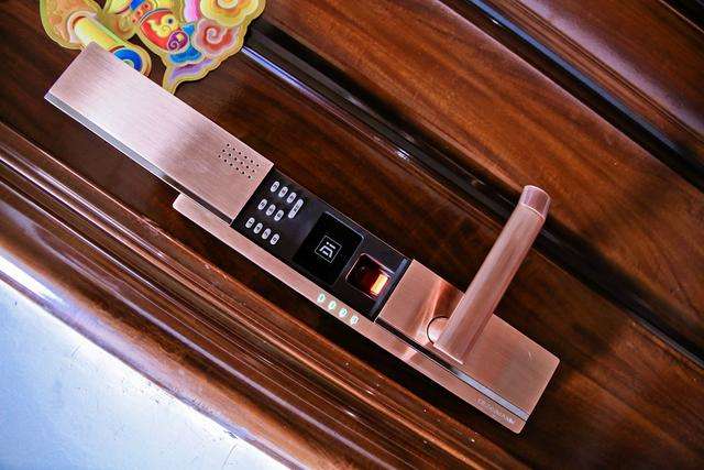 智能门锁安装 智能门锁安装流程,普通门锁安装流程