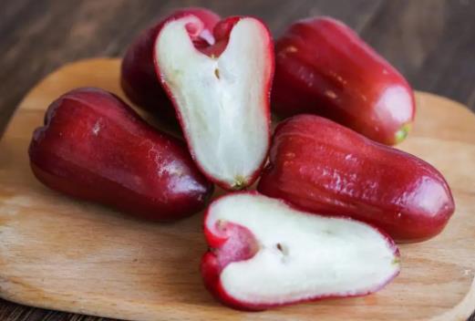 吃莲雾要削皮吗?为什么有的莲雾那么红