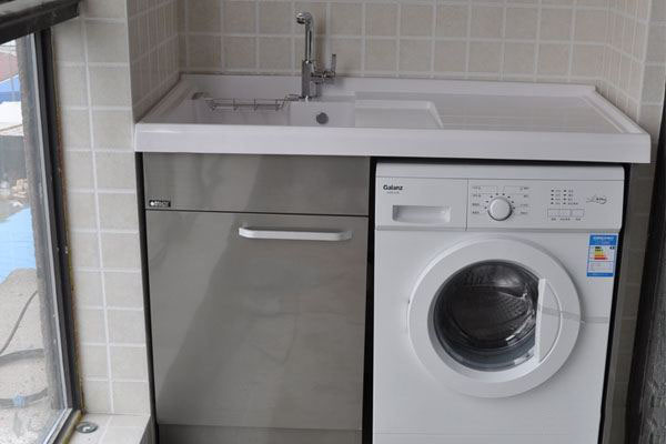 洗衣柜 阳台洗衣柜你会安装吗?安装洗衣柜有方法