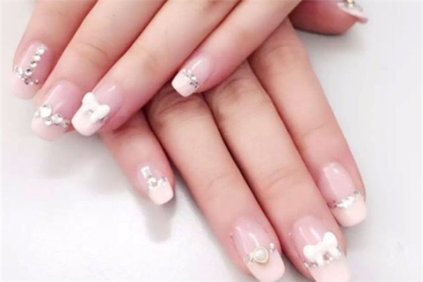 延长甲要烤多长时间 延长甲要磨指甲吗 延长甲要烤多长时间 延长甲要磨指甲吗