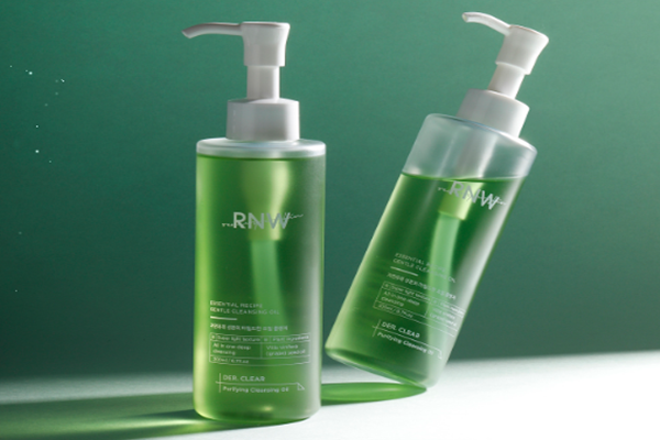 卸妆油能天天用吗 卸妆油闷痘是什么原因 卸妆油能天天用吗 卸妆油闷痘是什么原因