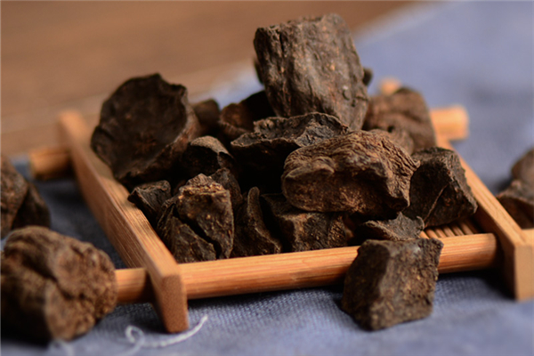 何首乌是补阴还是补阳 何首乌的功效和作用 何首乌是补阴还是补阳 何首乌的功效和作用