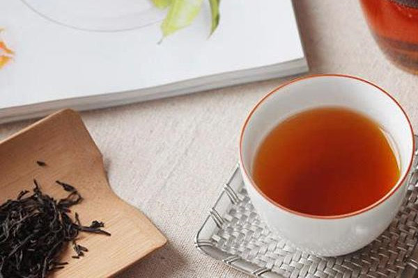 红茶对血糖有降低作用吗 红茶适合冬天喝吗 红茶对血糖有降低作用吗 红茶适合冬天喝吗