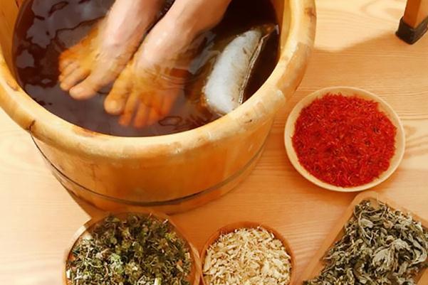 足浴包泡脚的禁忌 什么人不适合泡脚 足浴包泡脚的禁忌 什么人不适合泡脚